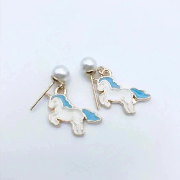 UNICORN Jewelry Set |Gold plated | Dainty Necklace| Gift for girl - Picture 3 of 5